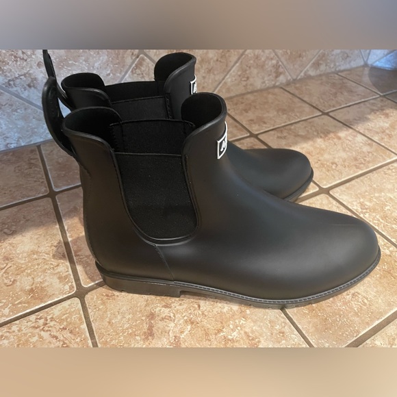 Asgard size 10 / 41 black Women's Ankle Rain Boots Waterproof Chelsea Boots ☔️ - Picture 5 of 10